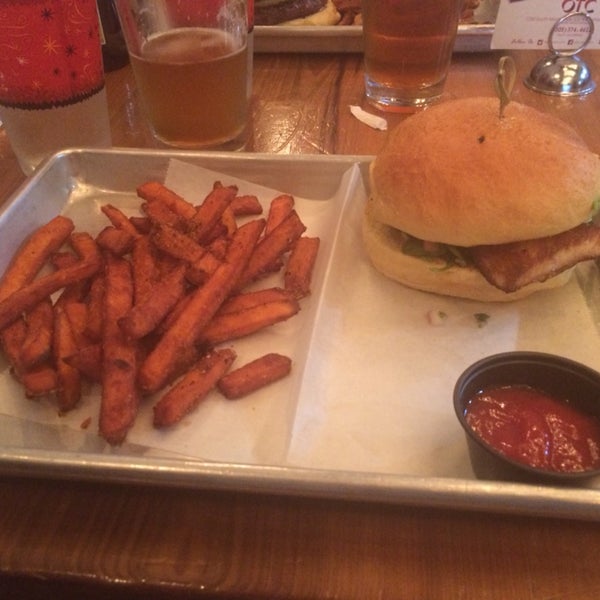 Good sandwichs and sweet potato fries. Their beer selection is very good as well.