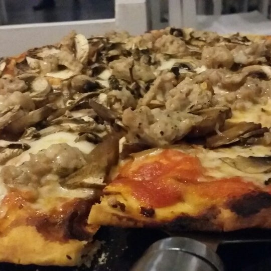 Las pizzas, la berenjena y el tiramisu ♡ de lo mejor!