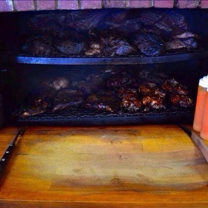 1/12/2017에 Luke M.님이 Georgia Pig Barbecue Restaurant에서 찍은 사진
