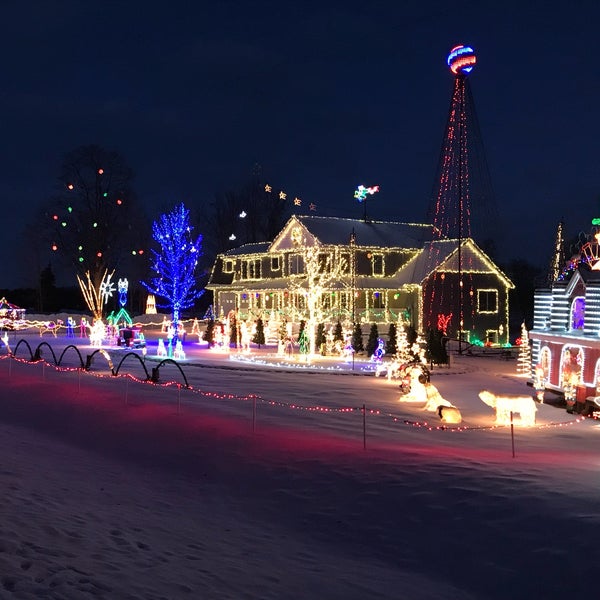 Nicols Christmas Light Extravaganza (Adesso chiuso) Luogo panoramico