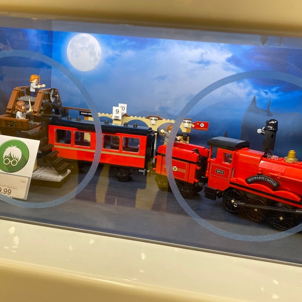 The LEGO Store Toy Store in Ala Moana Kakaako