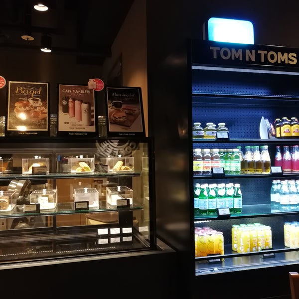 Tom n toms. Кофейня Тома. Tom’s Coffeeshop Нижний.