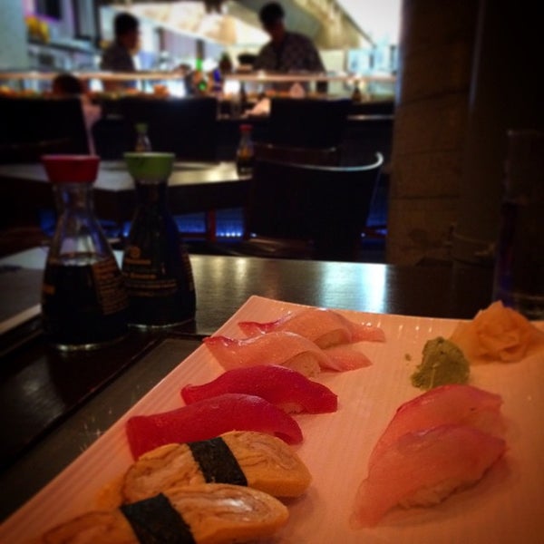 Photo taken at Bluefin Japanese Restaurant &amp; Lounge by Bruno W. on 9/20/2014