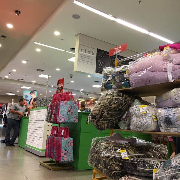 รูปภาพถ่ายที่ North Shopping Jóquei โดย Afonso S. เมื่อ 9/6/2016