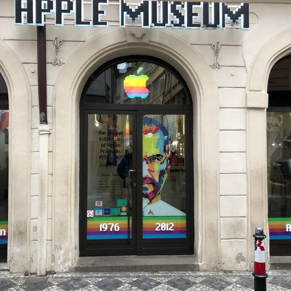 รูปภาพถ่ายที่ Apple Museum โดย Alexander K. เมื่อ 1/7/2020
