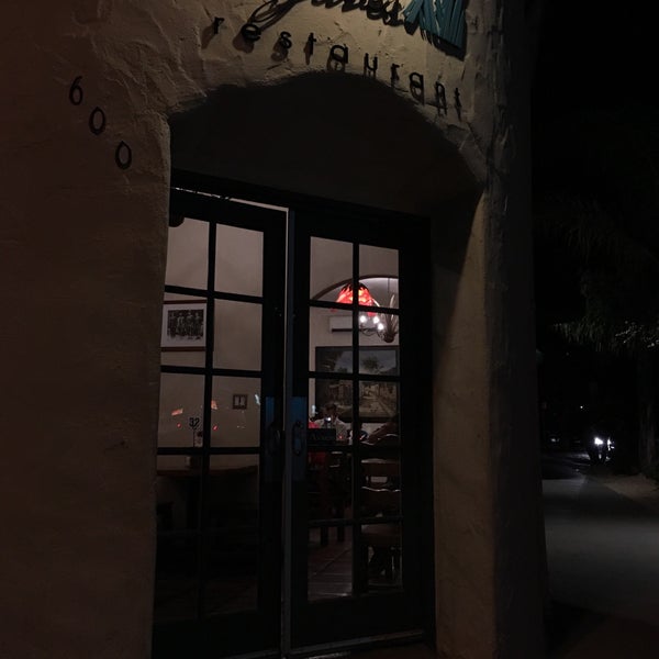 2/17/2016にNmがLos Agaves Restaurantで撮った写真