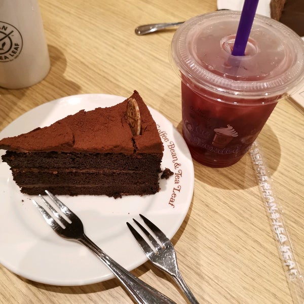 The Coffee Bean & Tea Leaf Café in Tampines