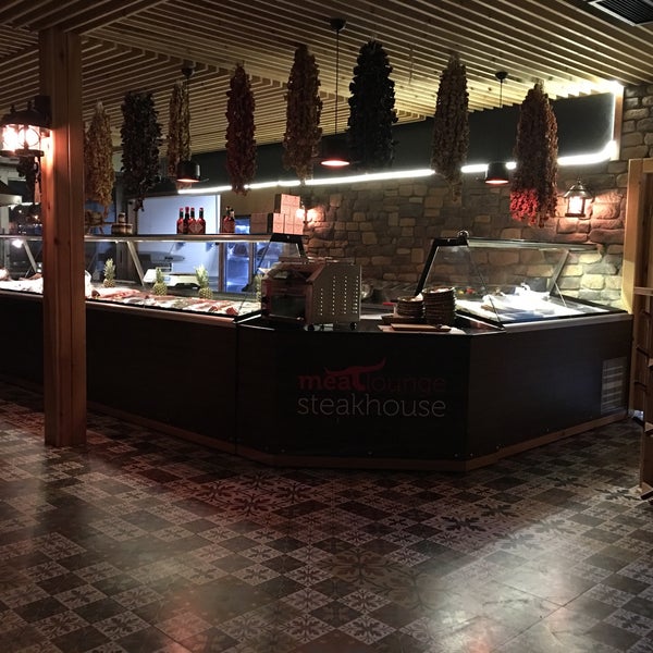3/7/2016 tarihinde Yavuz A.ziyaretçi tarafından Meatlounge Steakhouse'de çekilen fotoğraf