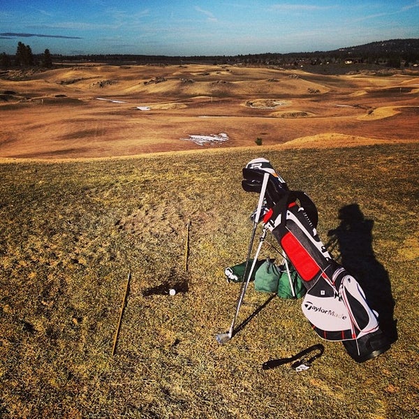 Foto tirada no(a) Tetherow Golf Club &amp; Grill por Jesse F. em 1/19/2014