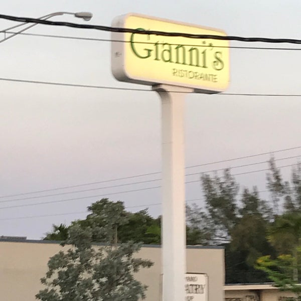 Photo taken at Gianni&#39;s Ristorante by Cameron D. on 5/28/2017