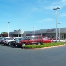 Foto tomada en Swift Chrysler Jeep Dodge Ram &amp; Kia  por Swift Chrysler Jeep Dodge Ram &amp; Kia el 2/17/2016