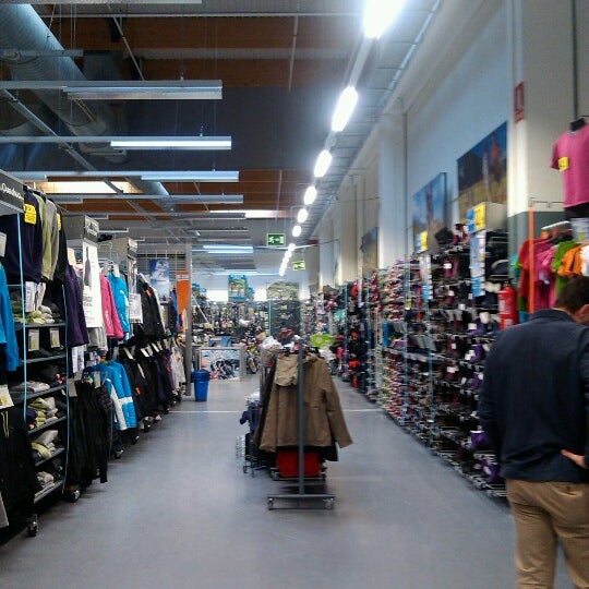 Decathlon Tarragona Carrer 3, 4, Polígono Comercial Las Gavarras