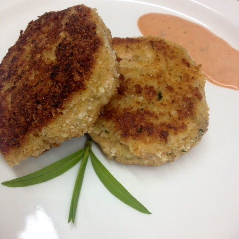 Try our fresh Atlantic salmon and wild sea scallop cakes tonight! Served with Anthony's remoulade sauce, these are light, crunchy and delicious!