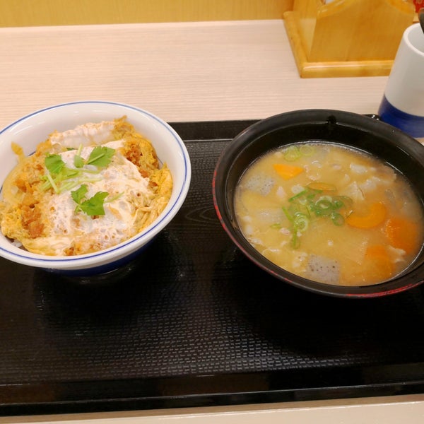 かつや 弘前城東店 Tonkatsu Restaurant