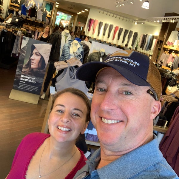 lululemon crabtree valley mall