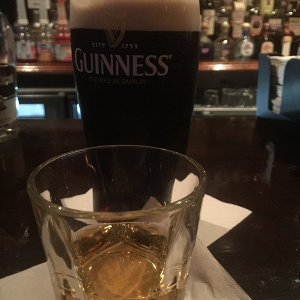 Foto tirada no(a) Rí Rá Irish Pub por Johnnie B. em 11/19/2015