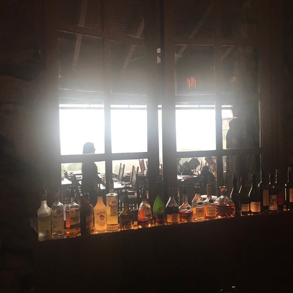 Photo taken at Great Hall Bar at The Grove Park Inn Resort &amp; Spa by Johnnie B. on 3/25/2019