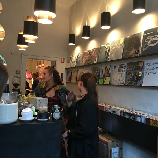 em Sort Kaffe Vinyl - Kongens Enghave - Skydebanegade 4