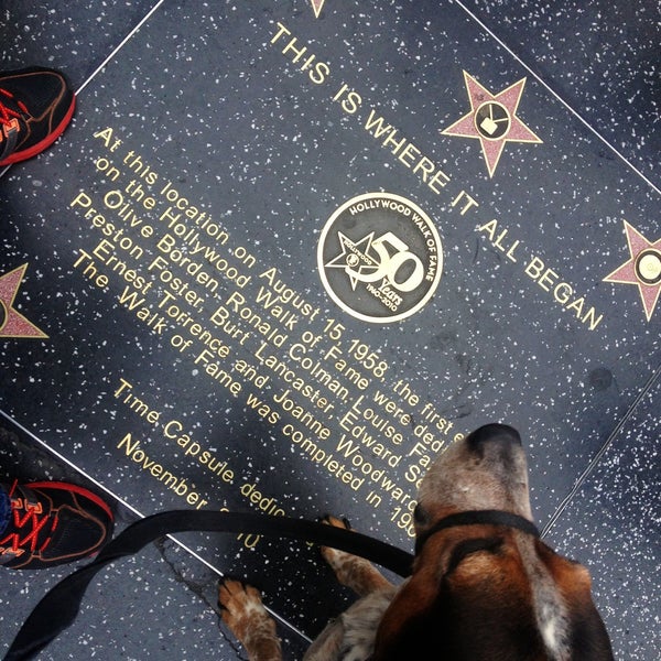 Foto scattata a Hollywood Walk of Fame da Bil B. il 4/15/2013