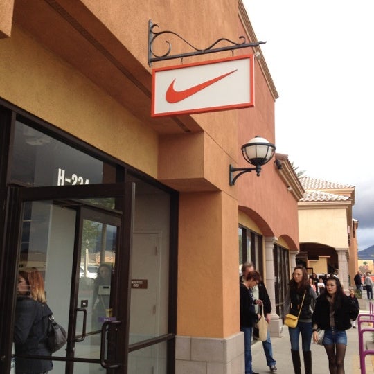 cabazon outlets nike store