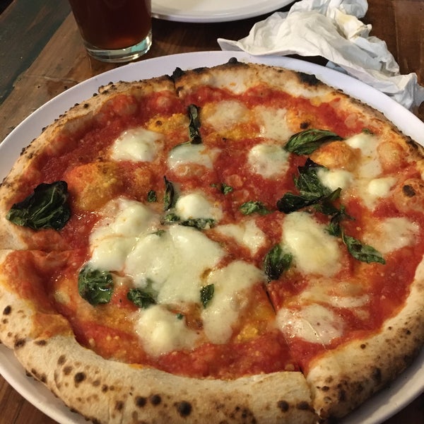 Снимок сделан в Pupatella Neapolitan Pizza пользователем Zak B. 1/16/2020