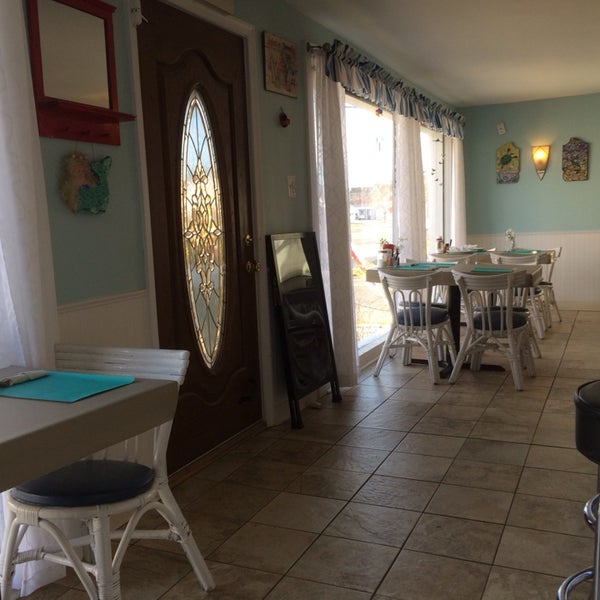Photos At I M A Local Beach Cafe 4 Tips From 153 Visitors