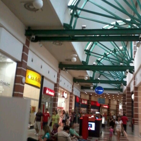 Photo taken at Shopping Vale do Aço by Thalles S. on 10/13/2012