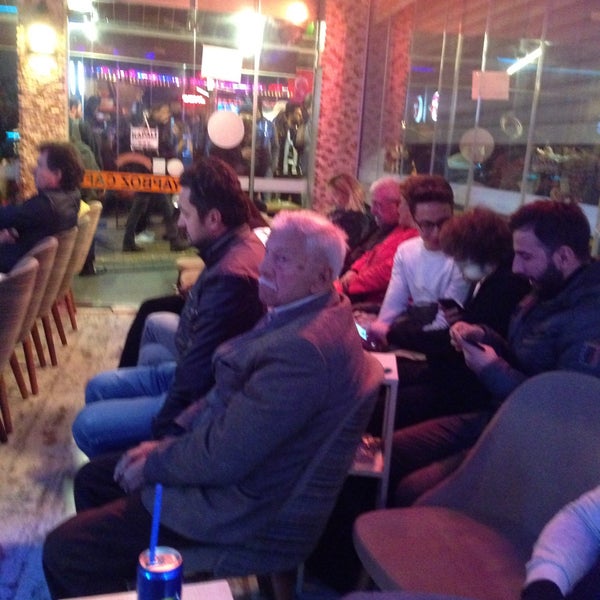 Das Foto wurde bei Yapboz Cafe von Halil Kürşat E. am 11/1/2017 aufgenommen