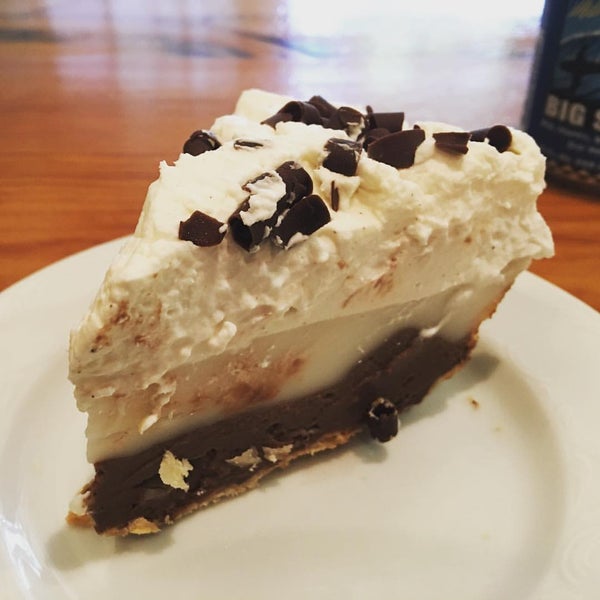 Leoda's Kitchen & Pie Shop Bakery in Olowalu