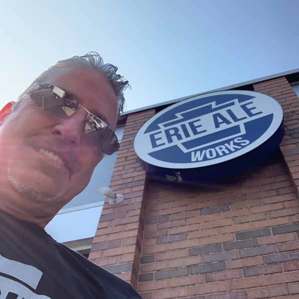 รูปภาพถ่ายที่ Erie Ale Works โดย Jeff K. เมื่อ 8/22/2021