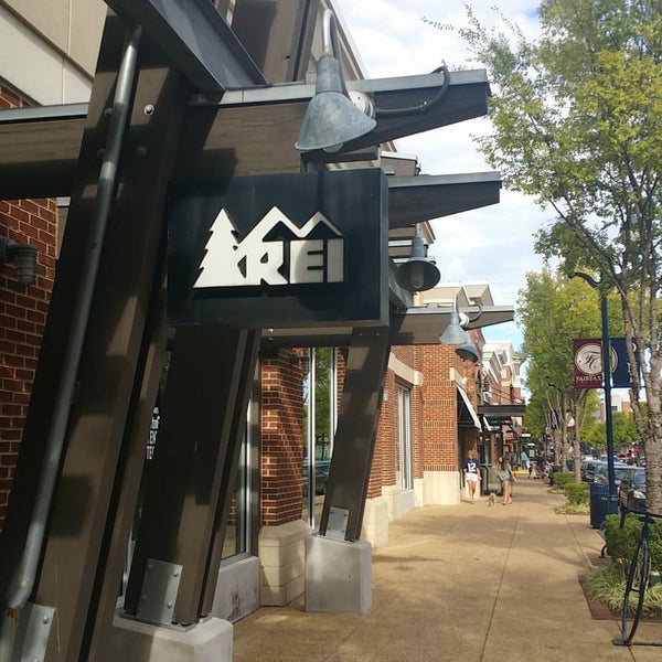 REI Sporting Goods Retail in Fairfax