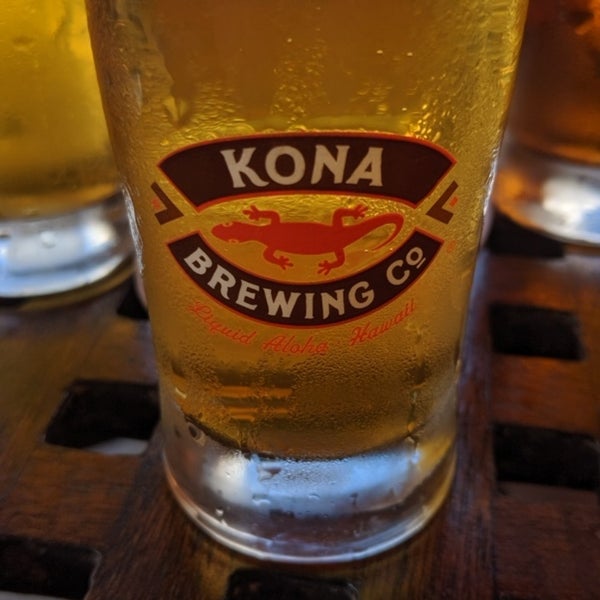 Photo taken at Kona Brewing Co. by Kris F. on 10/31/2019