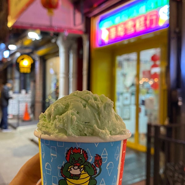 1/2/2022 tarihinde Abdullah Kziyaretçi tarafından The Original Chinatown Ice Cream Factory'de çekilen fotoğraf