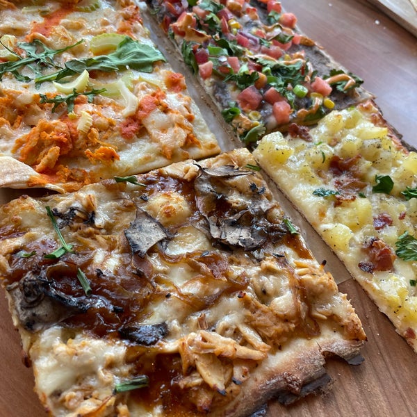 Jules Thin Crust Newtown Pizzeria in Newtown