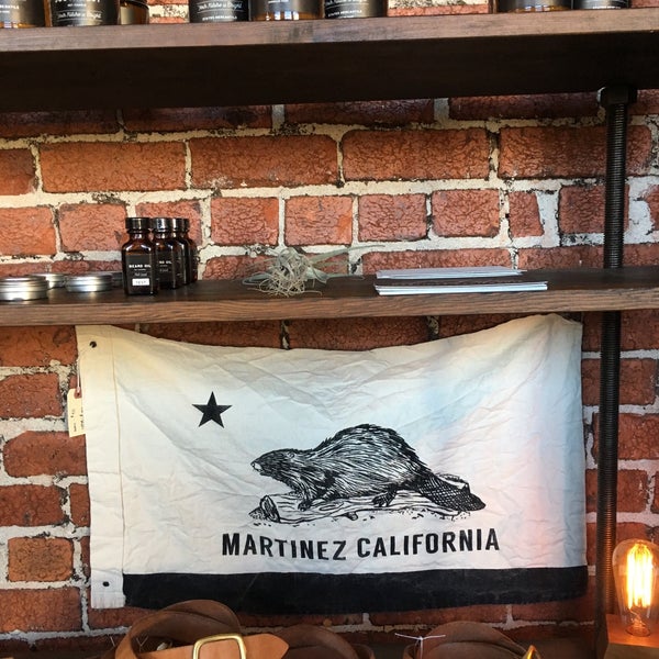 Foto diambil di States Coffee &amp; Mercantile oleh Courtney P. pada 12/24/2016