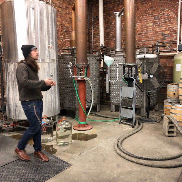 12/10/2018 tarihinde Courtney P.ziyaretçi tarafından Corsair Distillery &amp; Taproom'de çekilen fotoğraf