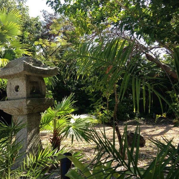 Foto tomada en Ichimura Miami Japanese Garden  por Adrian d. el 4/1/2014
