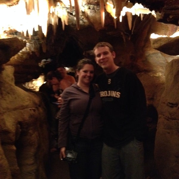 Foto tirada no(a) Ohio Caverns por Brittany F. em 8/3/2014