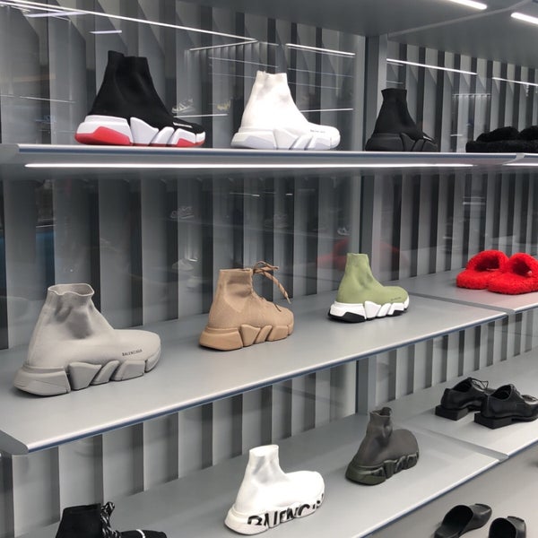 Fotos en Balenciaga - وسط مدينة دبي - Dubái, Dubai