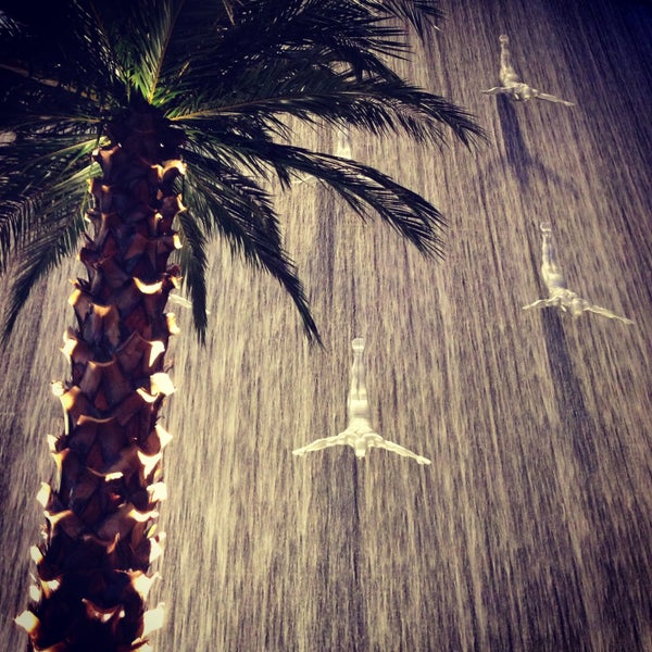 รูปภาพถ่ายที่ The Dubai Mall โดย Jane🍓 P. เมื่อ 5/5/2013
