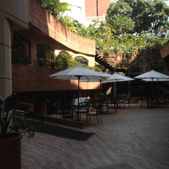รูปภาพถ่ายที่ Hotel Park 10 Medellin โดย Alejandra เมื่อ 12/7/2012