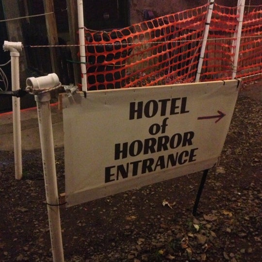 10/21/2012 tarihinde Dominic R.ziyaretçi tarafından Hotel Of Horror'de çekilen fotoğraf