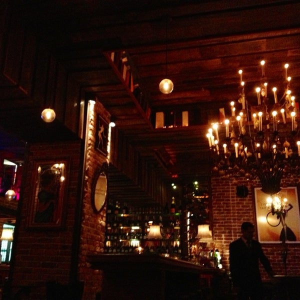 รูปภาพถ่ายที่ Charleston Bubble Lounge โดย Bruno V. เมื่อ 1/15/2013