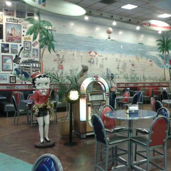 Photo taken at Legends Classic Diner by Kelly B. on 12/11/2012