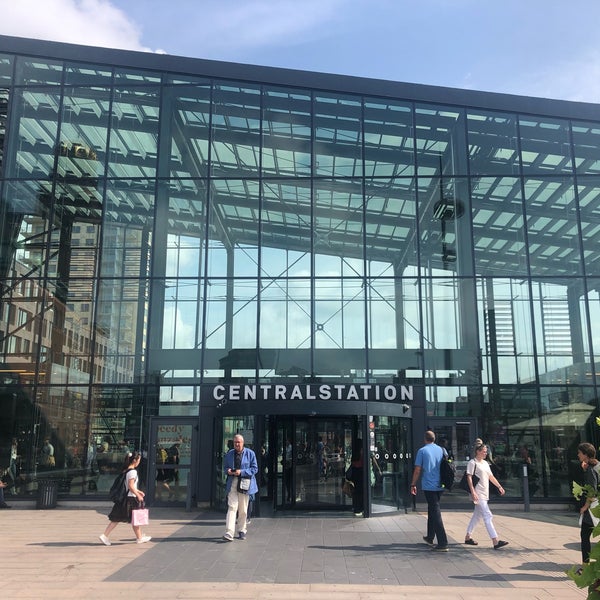 Photo taken at Malmö Central Station (XFP) by Yoriki Y. on 8/30/2019