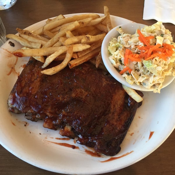 BBQ ribs tastes good! Love the coleslaw ( with nappa cabbage) & traditional fries! Service is a bit slow. Will come back to try brunch.