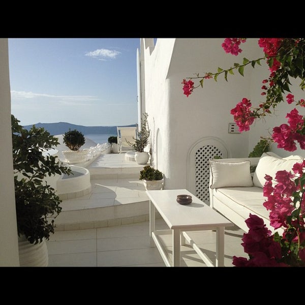 รูปภาพถ่ายที่ Dana Villas Hotel &amp; Suites โดย Mary K. เมื่อ 10/15/2012