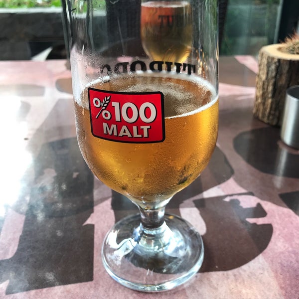 7/9/2018 tarihinde Şebnem E.ziyaretçi tarafından Mr.B Cocktail Bar &amp; Bistro'de çekilen fotoğraf