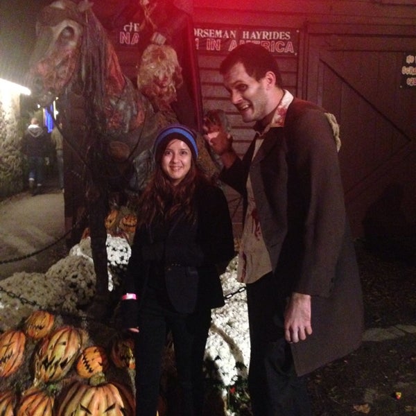 Photo taken at Headless Horseman Haunted Attractions by Celene R. on 10/13/2014