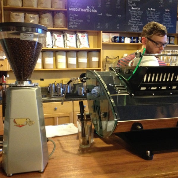 2/16/2013 tarihinde Kevinziyaretçi tarafından Northern Light Espresso Bar &amp; Cafe'de çekilen fotoğraf
